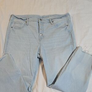 Old Navy Women's Light Wash Cropped Jeans